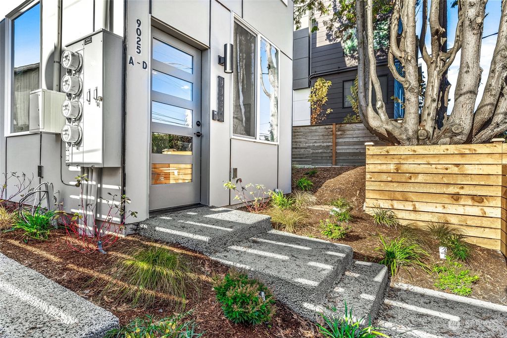 Photo of 9025 17th Avenue SW #D, Seattle, WA 98106 (MLS # 2034812)