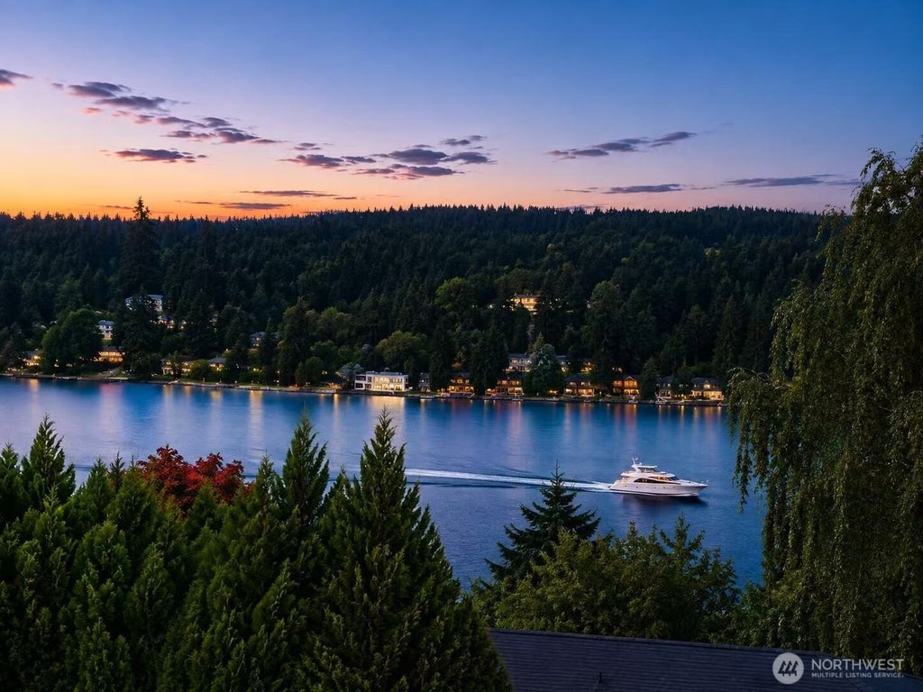 Photo of 11022 SE 61st Place, Bellevue, WA 98006 (MLS # 2580800)