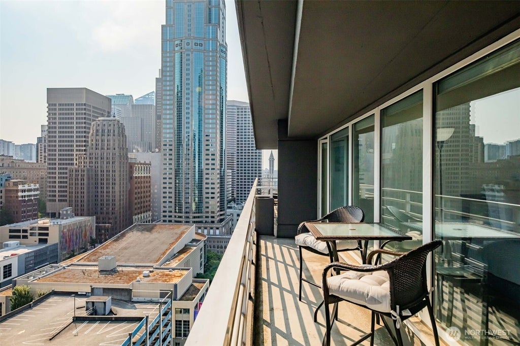 Photo of 1415 2nd Avenue #2106, Seattle, WA 98101 (MLS # 2569532)