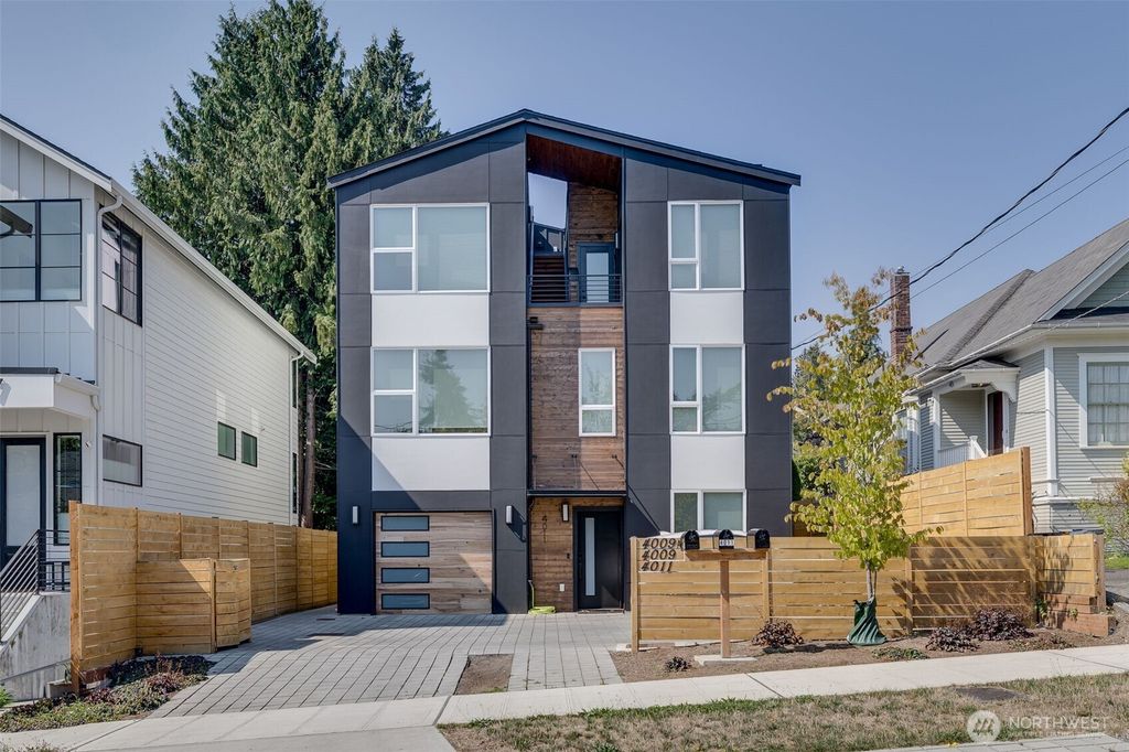 Photo of 4011 Corliss Avenue N #3, Seattle, WA 98103 (MLS # 2430439)