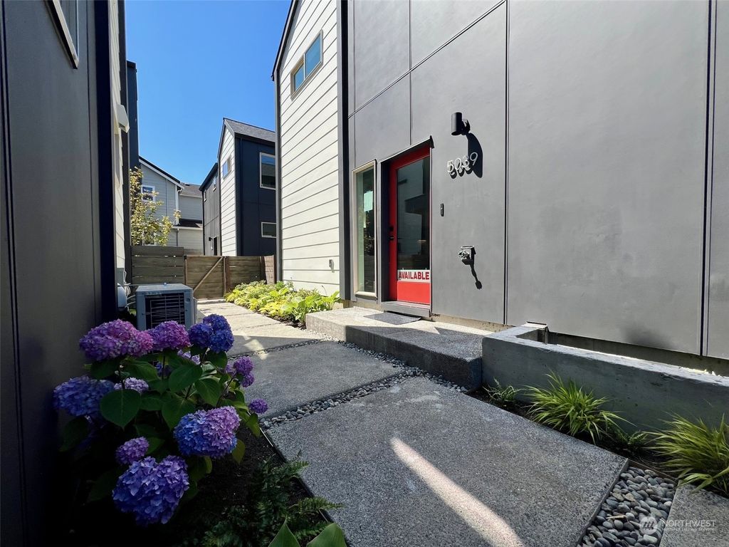 Photo of 5039 25th Avenue SW, Seattle, WA 98106 (MLS # 2248852)