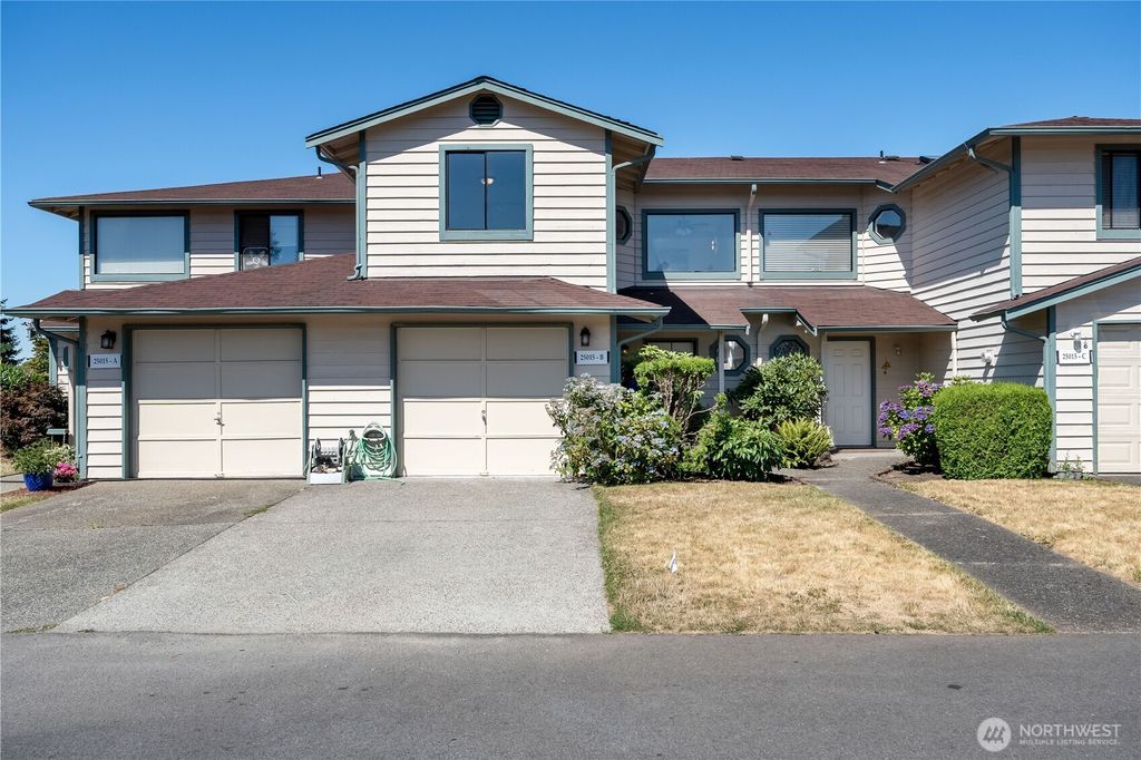 Photo of 25015 110th Avenue SE #B, Kent, WA 98030 (MLS # 2403873)