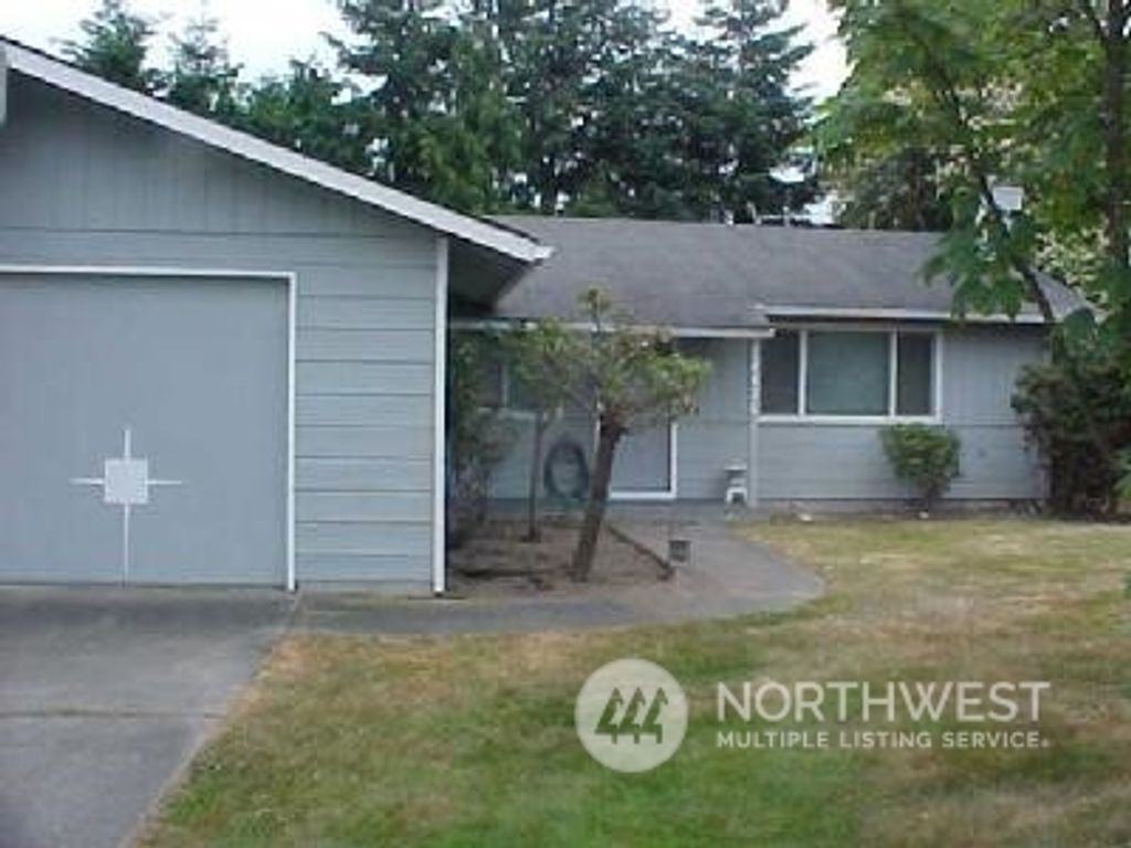 Photo of 24436 13th Place S, Des Moines, WA 98198 (MLS # 2203621)