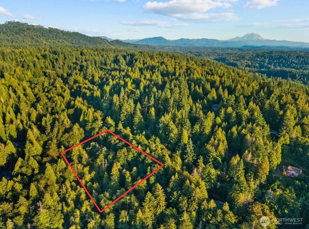 Photo of 245 xx SE 146th Street, Issaquah, WA 98027 (MLS # 2525783)