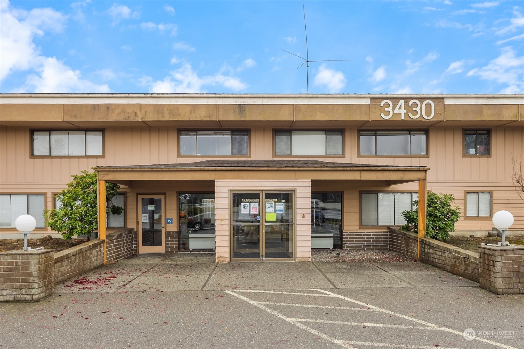 3430 E Hwy 101