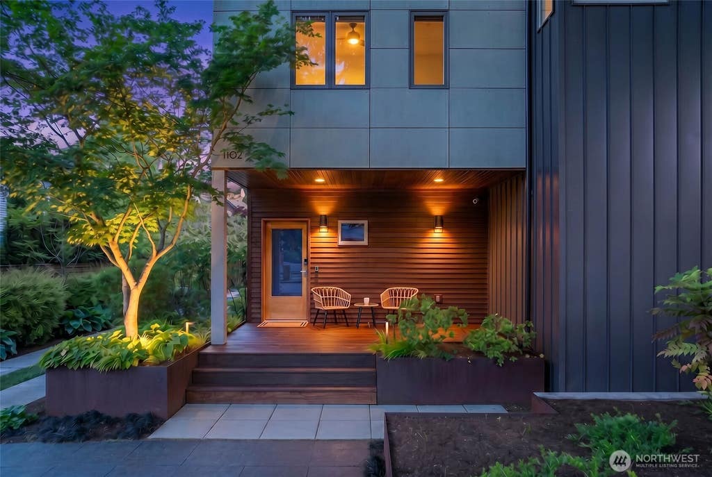 Photo of 1102 5th Street, Kirkland, WA 98033 (MLS # 2502029)