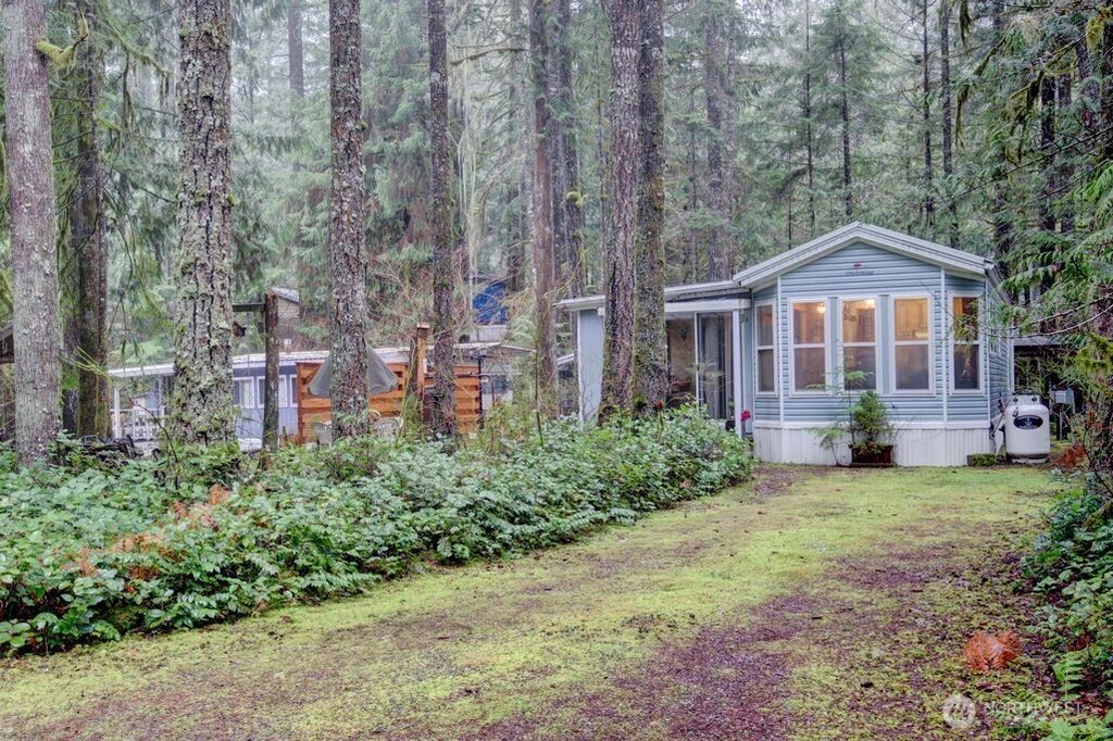 Photo of 243 Schinn Canyon Court, Deming, WA 98244 (MLS # 2511793)