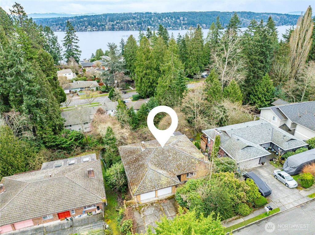 Photo of 16040 36th Avenue NE, Lake Forest Park, WA 98155 (MLS # 2345922)