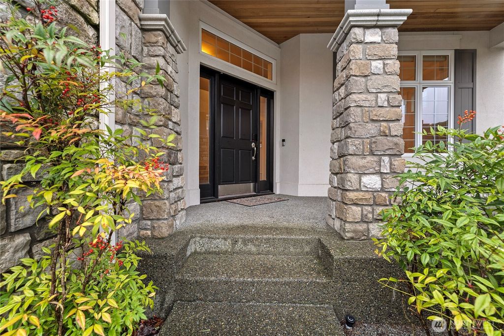 Photo of 2422 NE Davis Loop, Issaquah, WA 98029 (MLS # 2466060)