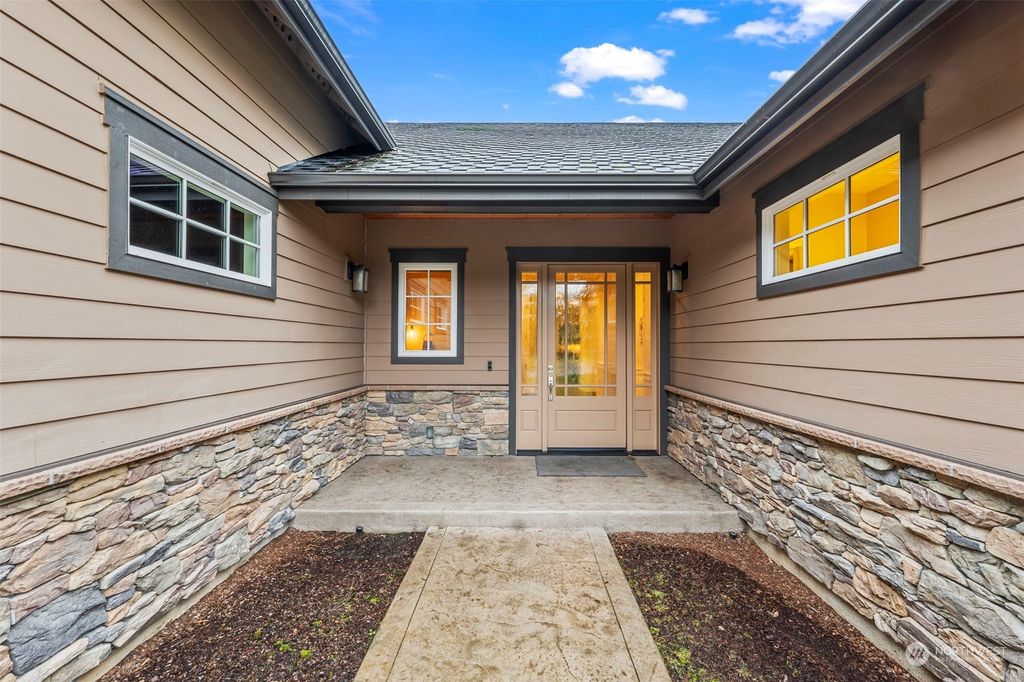 Photo of 28330 318th Drive SE, Ravensdale, WA 98051 (MLS # 2309823)