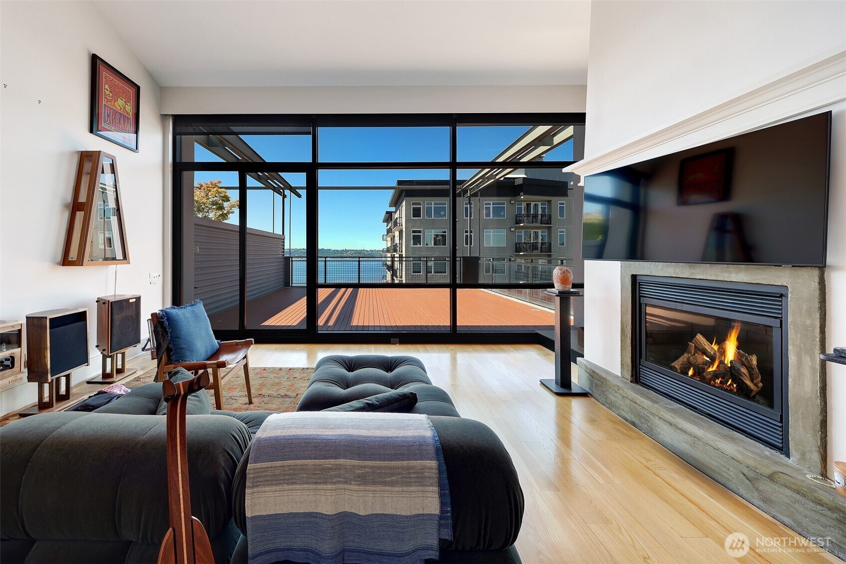 80 Vine Street 703