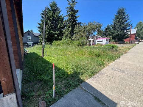 Photo of 204 N 1st Street, Roslyn, WA 98941 (MLS # 2441911)