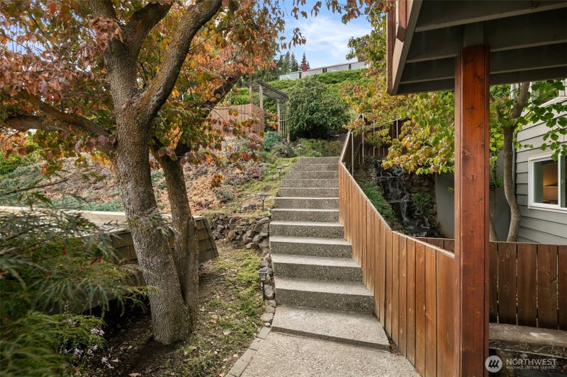 2020 Overlook Drive