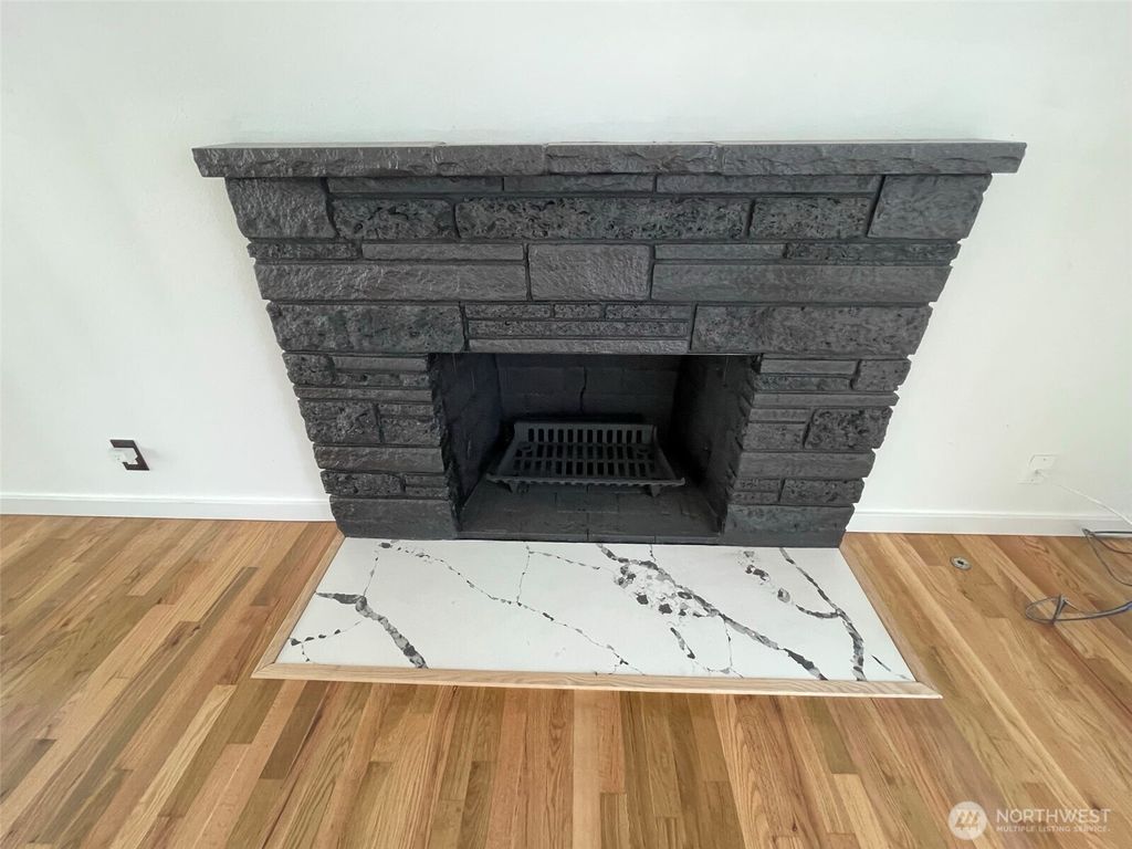 Photo of 28615 14th Avenue S, Federal Way, WA 98003 (MLS # 2478156)