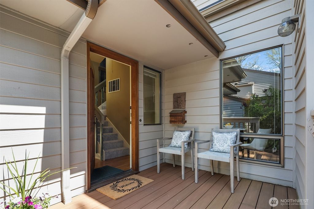 Photo of 6 143rd Avenue SE, Bellevue, WA 98007 (MLS # 2361661)