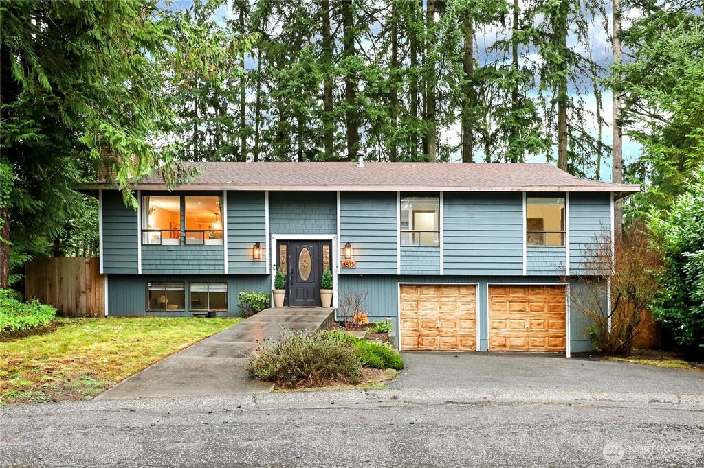 Photo of 3873 Canterbury Place SE, Port Orchard, WA 98366 (MLS # 2461357)
