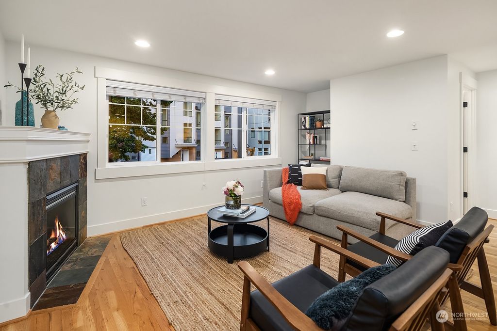 Photo of 9217 B Roosevelt Way NE, Seattle, WA 98115 (MLS # 2078277)