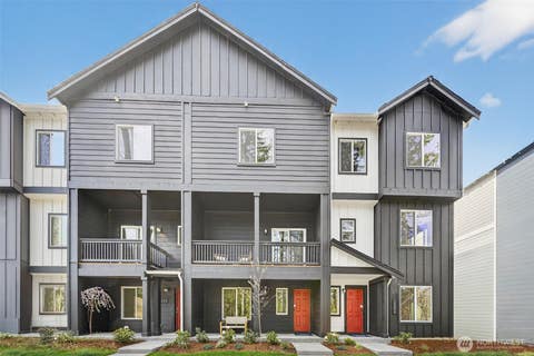 Photo of 34100 Emerald Ridge Avenue SE, Black Diamond, WA 98010 (MLS # 2568975)