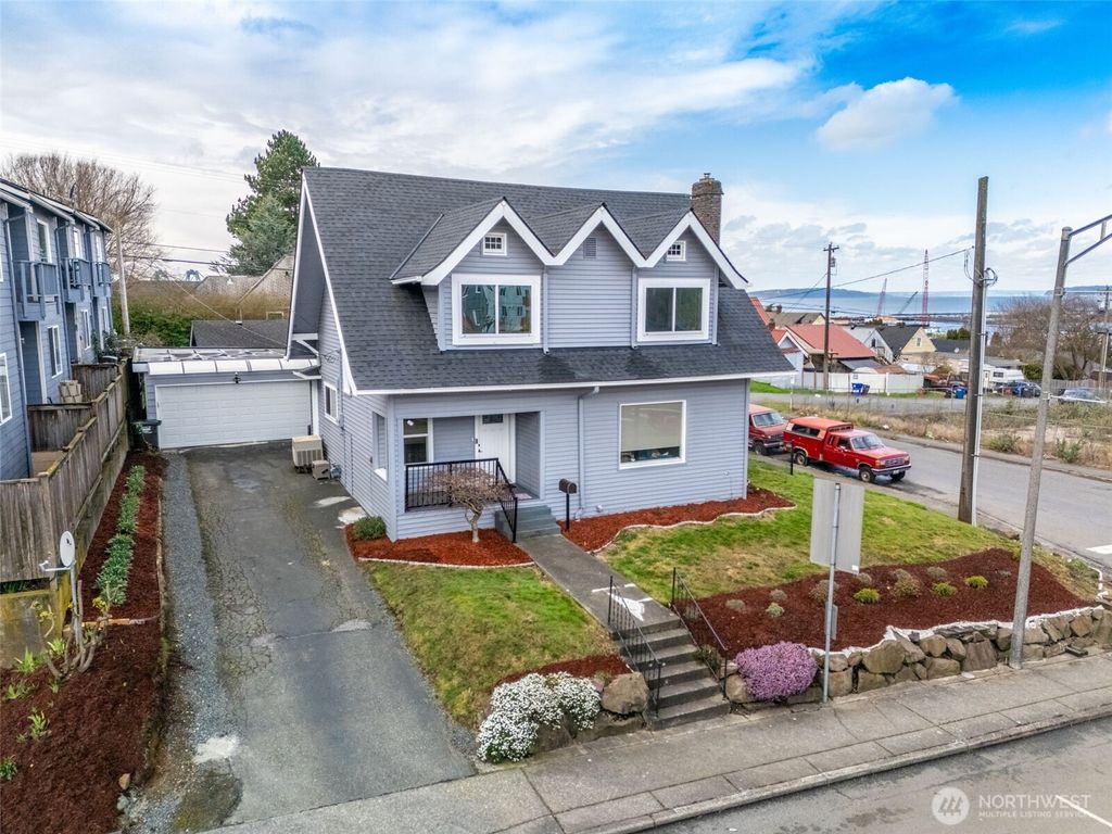 Photo of 3004 W Marine View Drive, Everett, WA 98201 (MLS # 2510827)