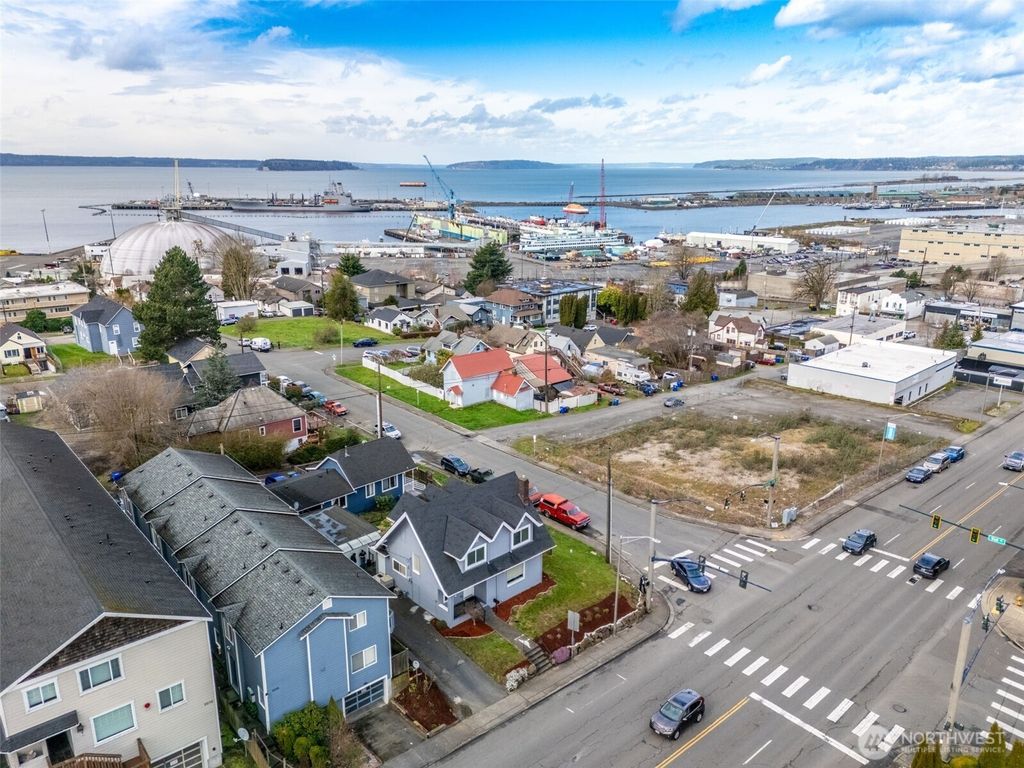 Photo of 3004 W Marine View Drive, Everett, WA 98201 (MLS # 2510827)