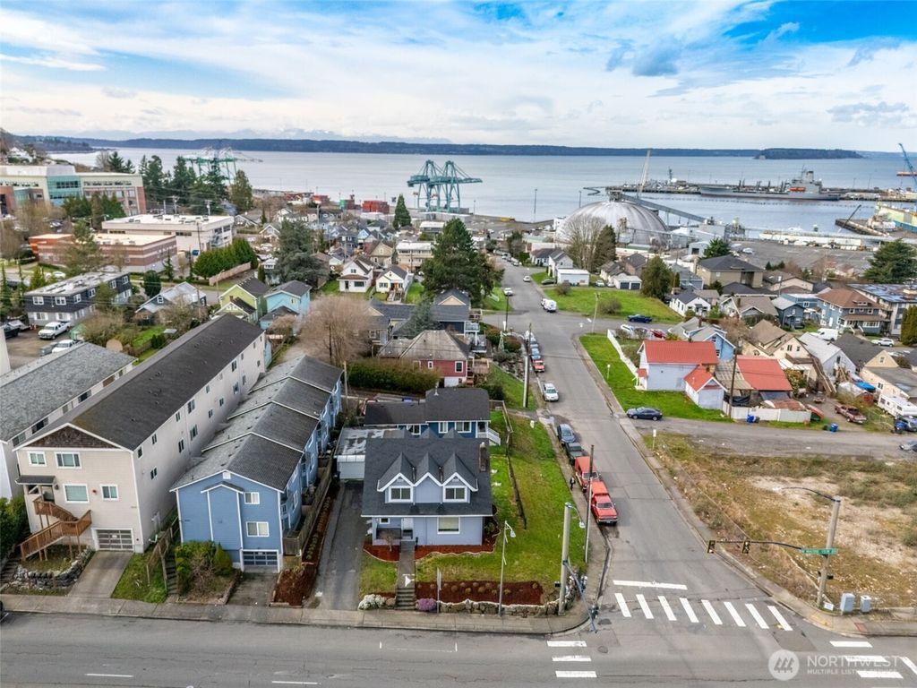 Photo of 3004 W Marine View Drive, Everett, WA 98201 (MLS # 2510827)