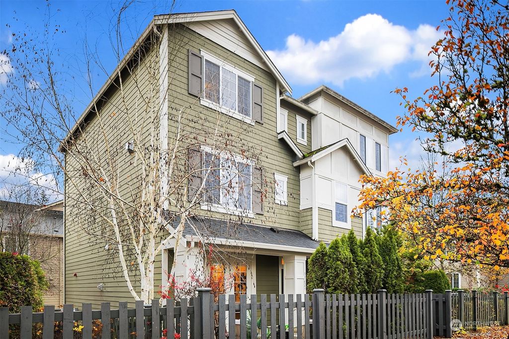 Photo of 37629 SE Fury Street #23, Snoqualmie, WA 98065 (MLS # 2312046)