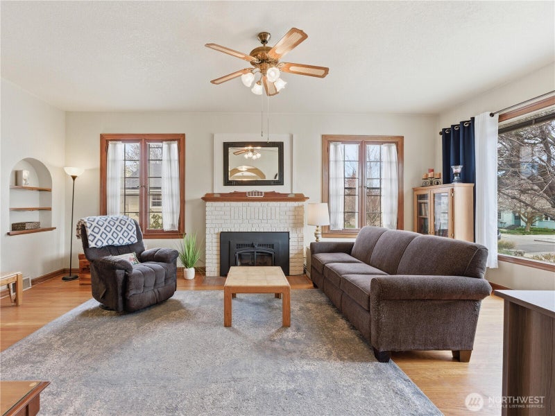 106 N Franklin Avenue