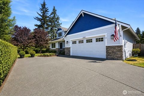 Photo of 13601 96th Avenue E, Puyallup, WA 98373 (MLS # 2523541)