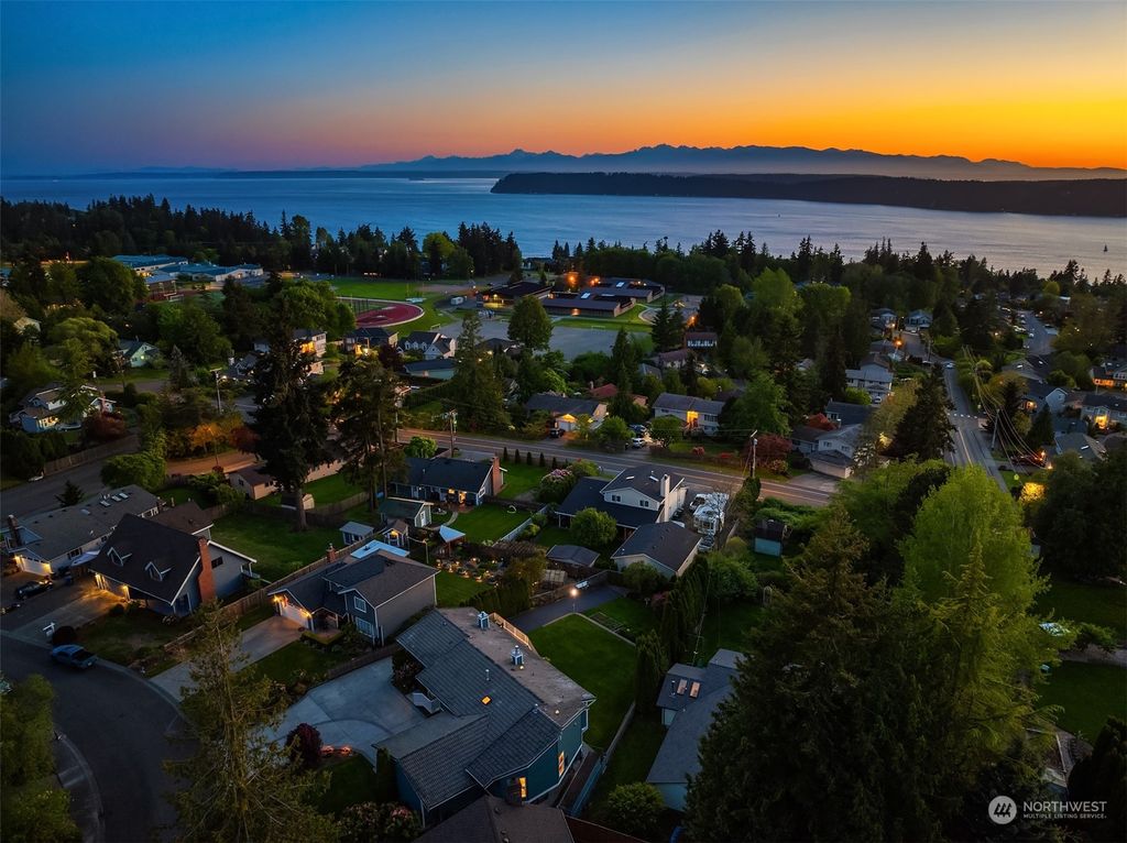 Photo of 7081 47th Avenue W, Mukilteo, WA 98275 (MLS # 2237397)