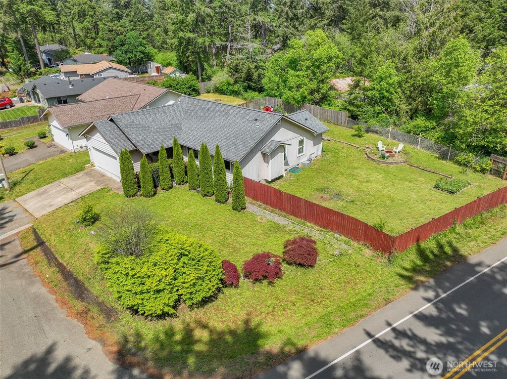 Photo of 20 E Larch Place, Shelton, WA 98584 (MLS # 2518633)