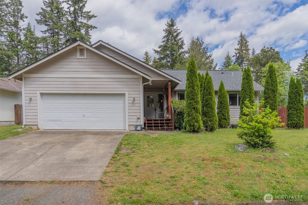 Photo of 20 E Larch Place, Shelton, WA 98584 (MLS # 2518633)