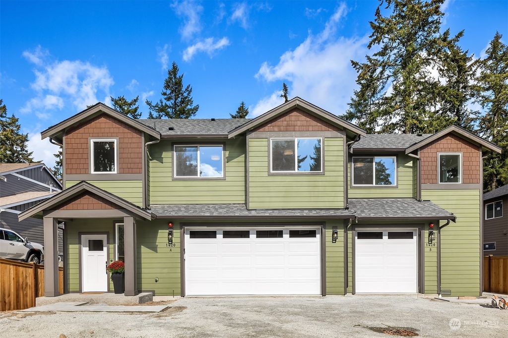 Photo of 1420 SW 122nd Lane #B, Burien, WA 98146 (MLS # 2302530)