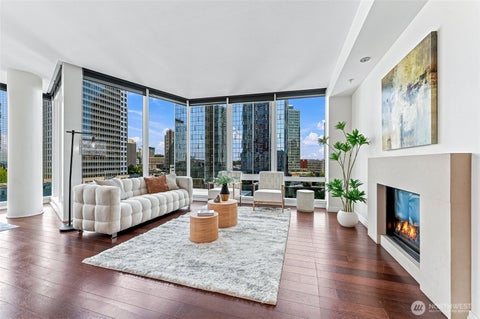 Photo of 500 106th Avenue NE #1205, Bellevue, WA 98004 (MLS # 2573770)