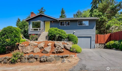Photo of 1410 NW 195th Street, Shoreline, WA 98177 (MLS # 2535728)