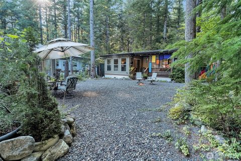 Photo of 48 4 Branch Circle, Deming, WA 98244 (MLS # 2426496)