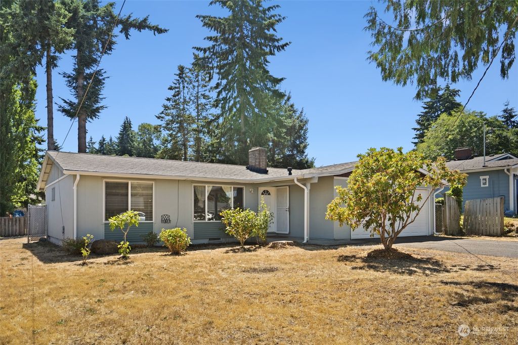 Photo of 2355 SW 341st Place, Federal Way, WA 98023 (MLS # 2266895)
