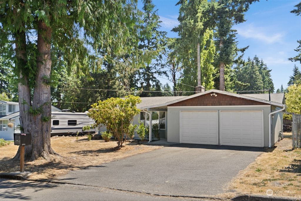 Photo of 2355 SW 341st Place, Federal Way, WA 98023 (MLS # 2266895)