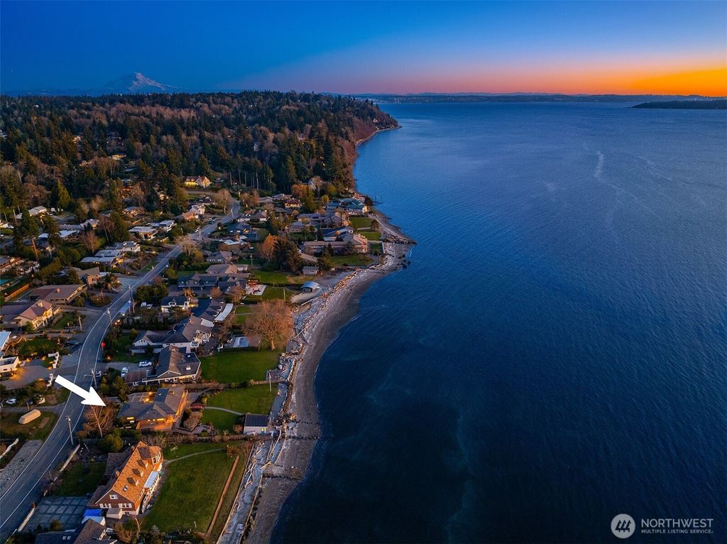 Photo of 18123 Normandy Terrace SW, Normandy Park, WA 98166 (MLS # 2331644)