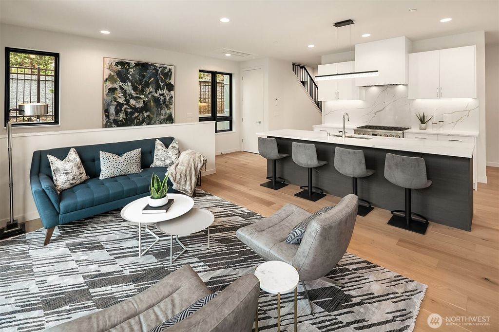 Photo of 282 118th Avenue SE, Bellevue, WA 98005 (MLS # 2409487)