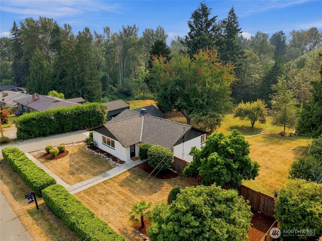 Photo of 16835 113th Avenue SE, Renton, WA 98055 (MLS # 2536365)