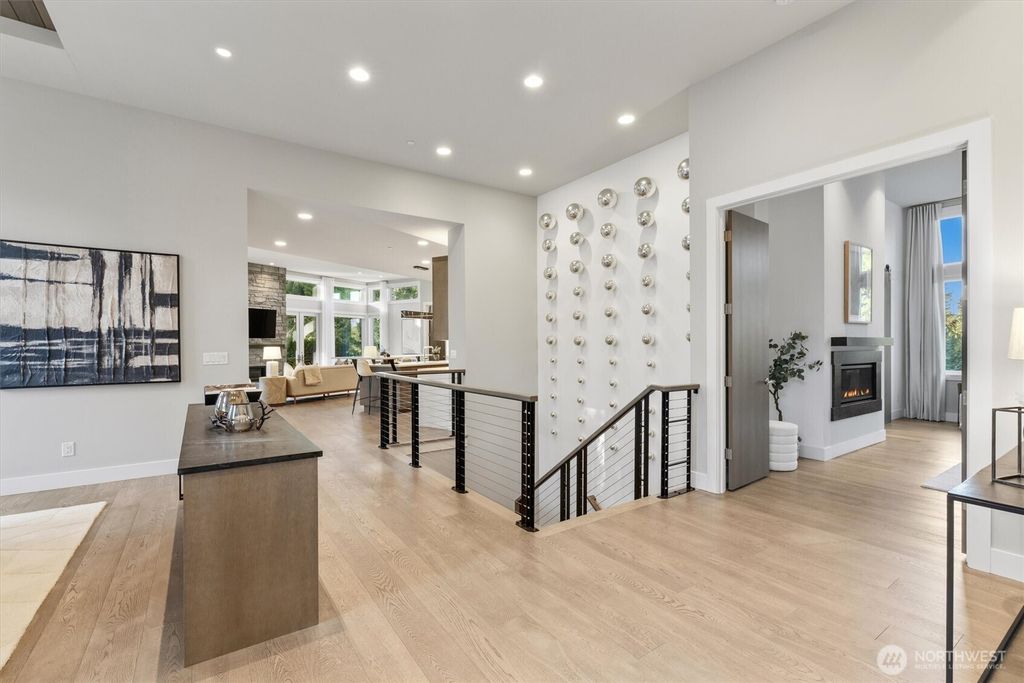 Photo of 18858 NE 49th Place, Sammamish, WA 98074 (MLS # 2489078)