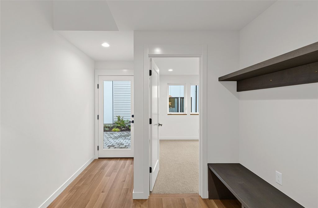 Photo of 313 17th Avenue E, Seattle, WA 98112 (MLS # 2466229)