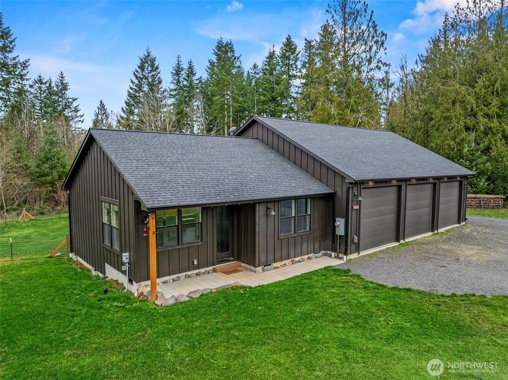Photo of 900 George Taylor Road, Silverlake, WA 98645 (MLS # 2457648)