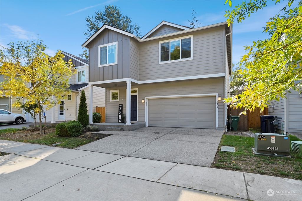 Photo of 5528 95th Place NE, Marysville, WA 98270 (MLS # 2165866)