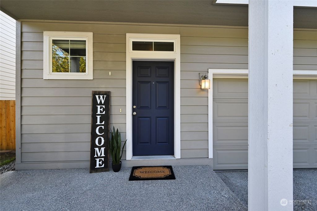 Photo of 5528 95th Place NE, Marysville, WA 98270 (MLS # 2165866)