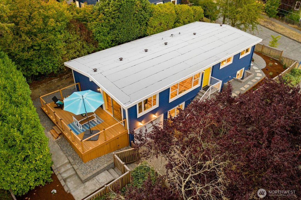 Photo of 3701 SW Southern Street, Seattle, WA 98126 (MLS # 2443078)