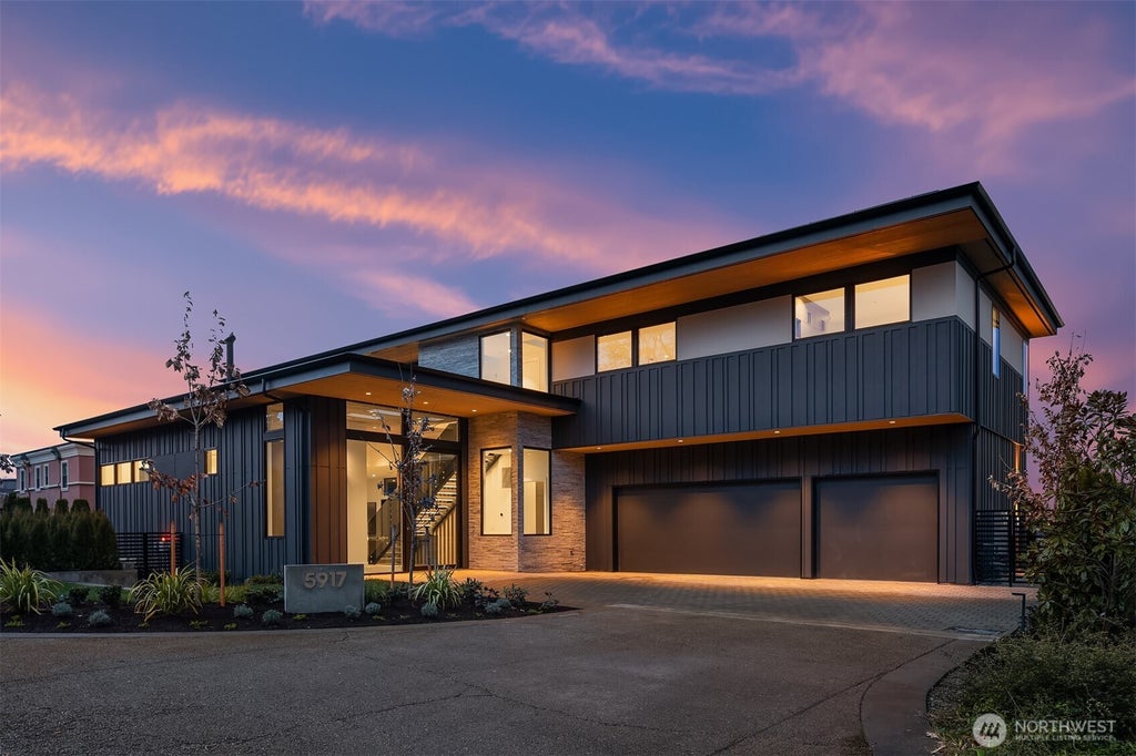 Photo of 5917 104th Place NE, Kirkland, WA 98033 (MLS # 2550942)
