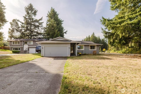 Photo of 2785 SE Converse Circle, Port Orchard, WA 98366 (MLS # 2585465)
