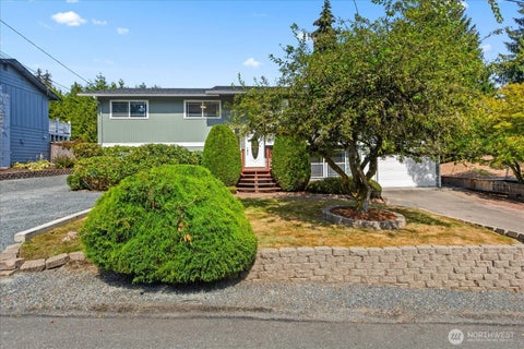 Photo of 7819 225th Place SW, Edmonds, WA 98026 (MLS # 2580387)