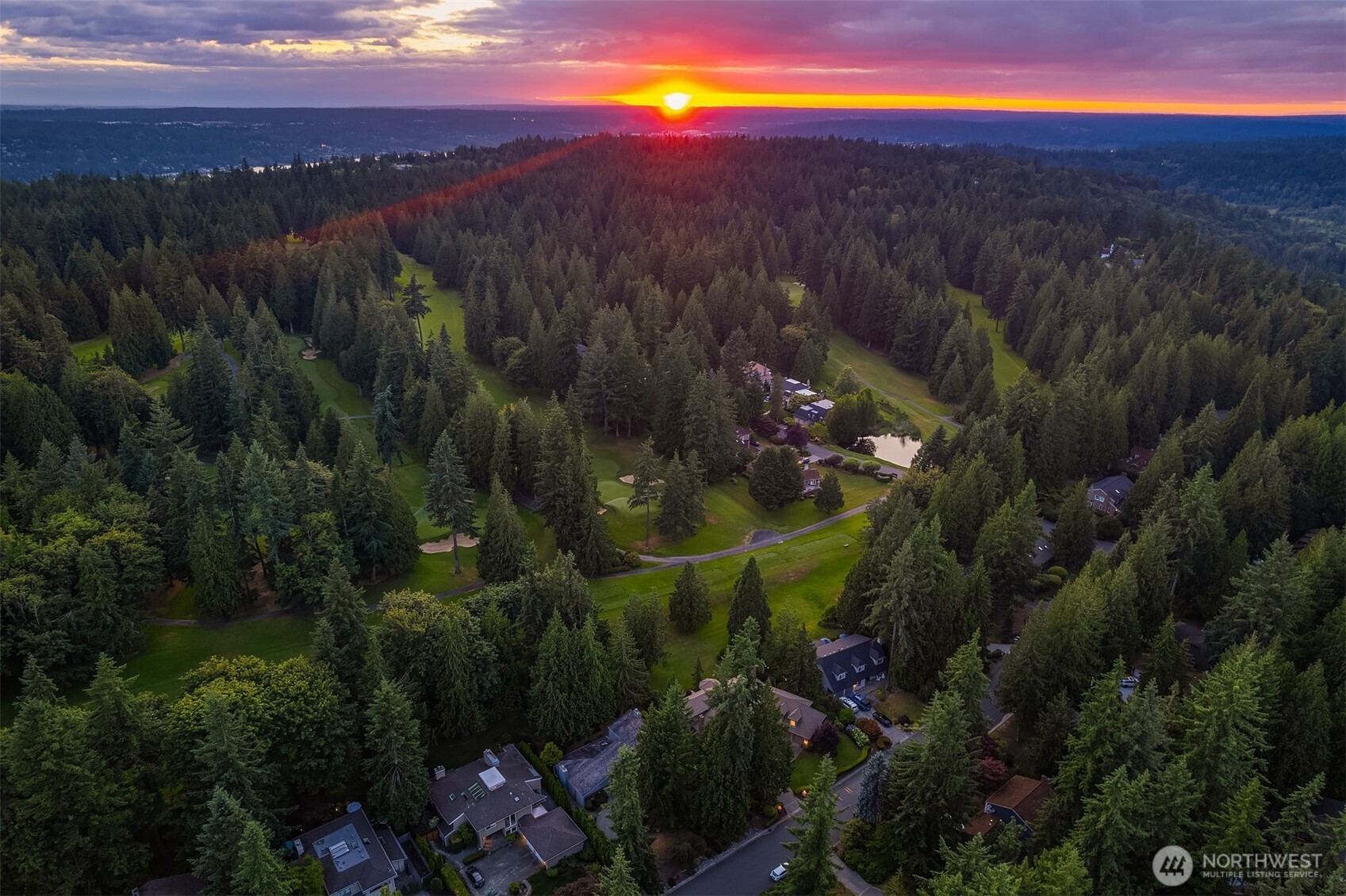 2805 Sahalee Drive E